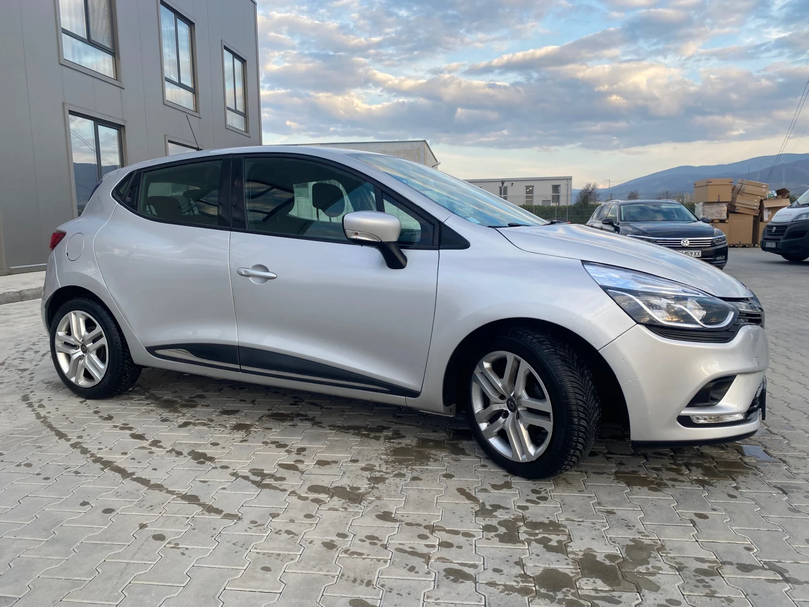 Renault Clio 1.5 dCi, снимка 5 - Автомобили и джипове - 53990507