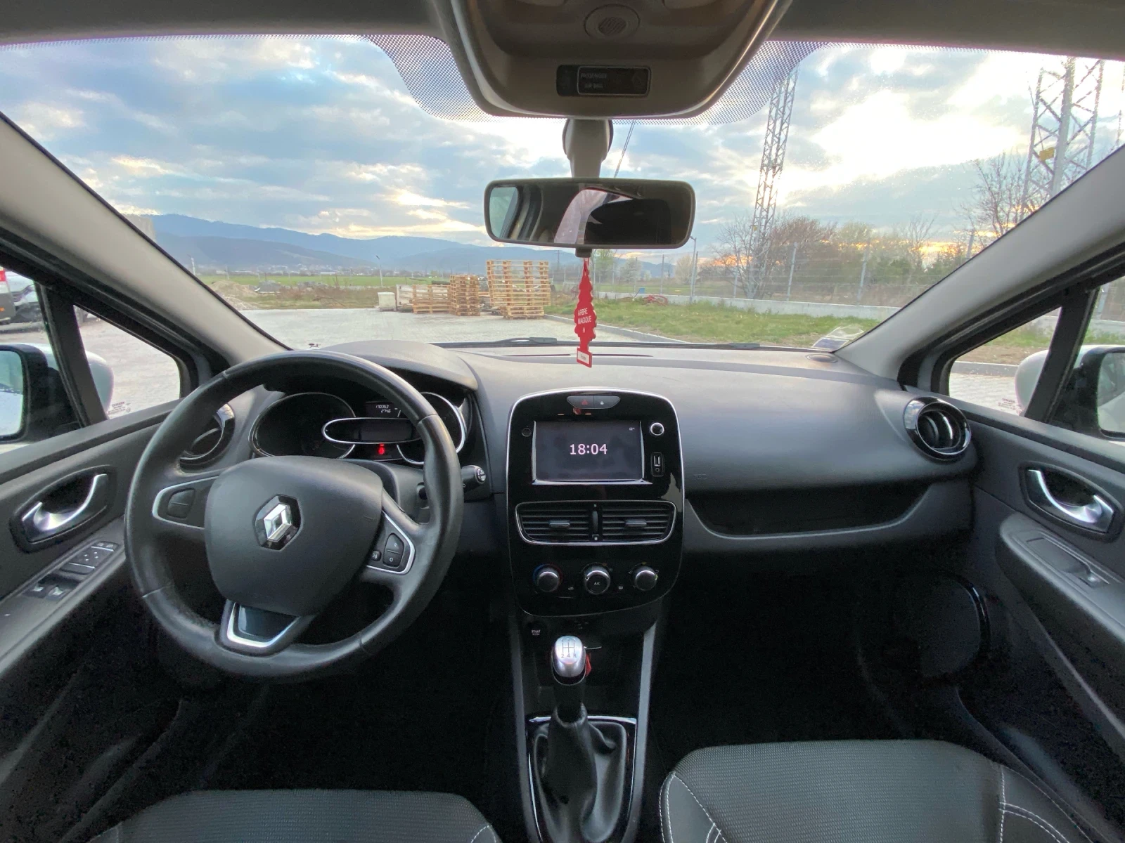 Renault Clio 1.5 dCi, снимка 9 - Автомобили и джипове - 53990507