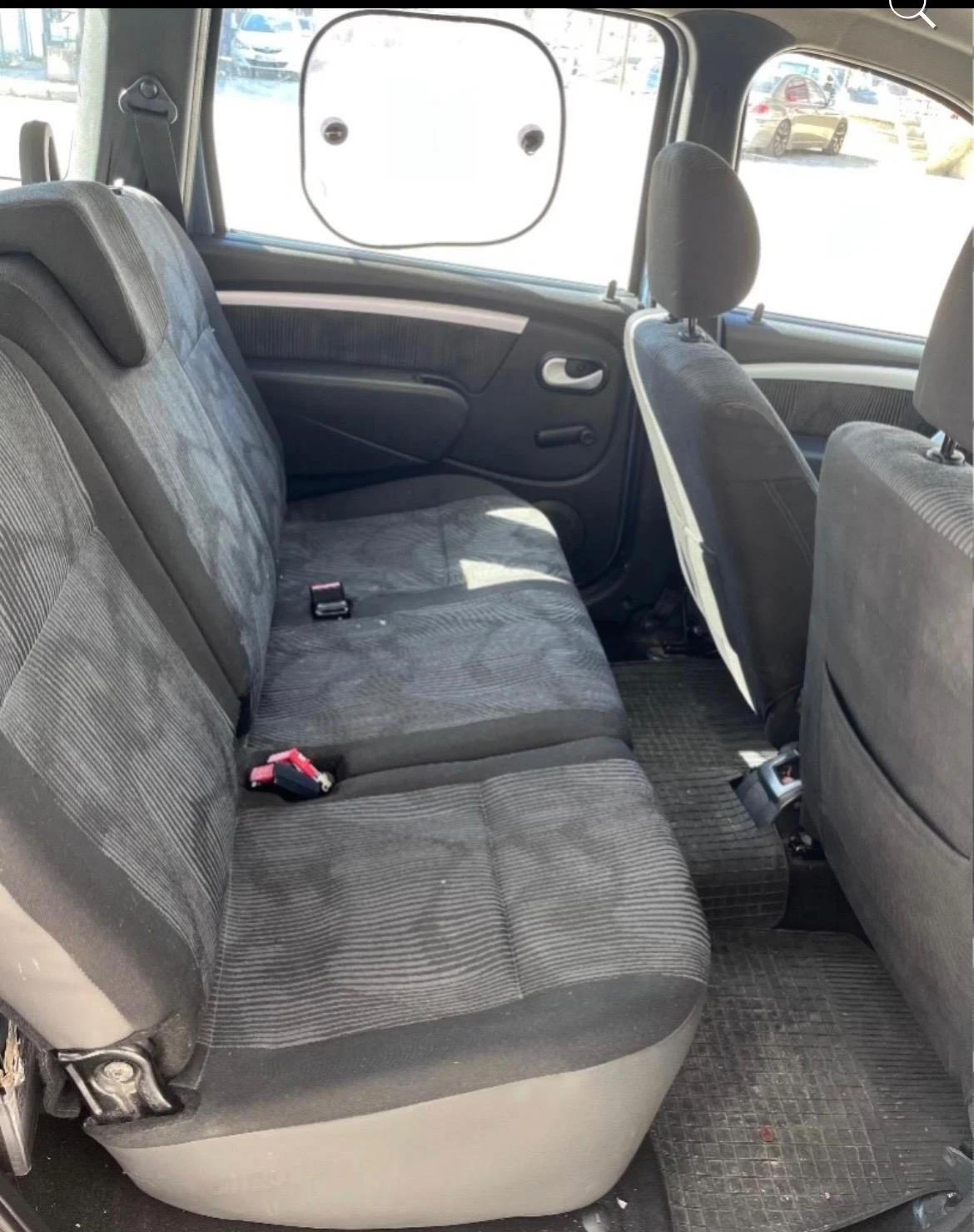 Dacia Logan, снимка 4 - Автомобили и джипове - 54383530