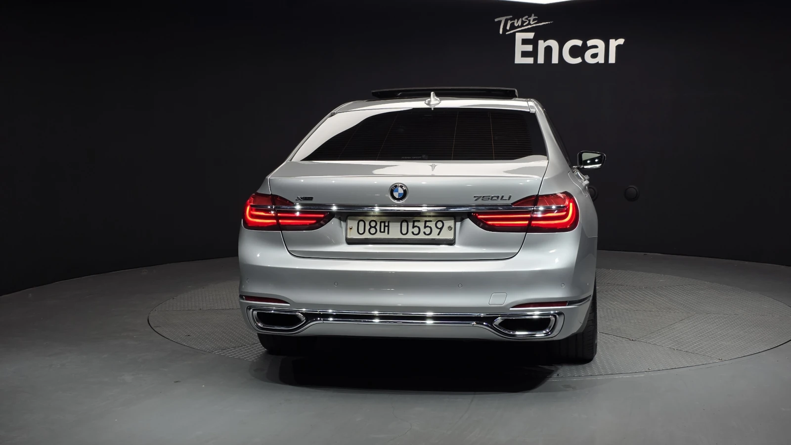 BMW 750 L| 360| ОБДУХ| МАСАЖИ| ТЕЛЕВИЗОРИ, снимка 4 - Автомобили и джипове - 54509559
