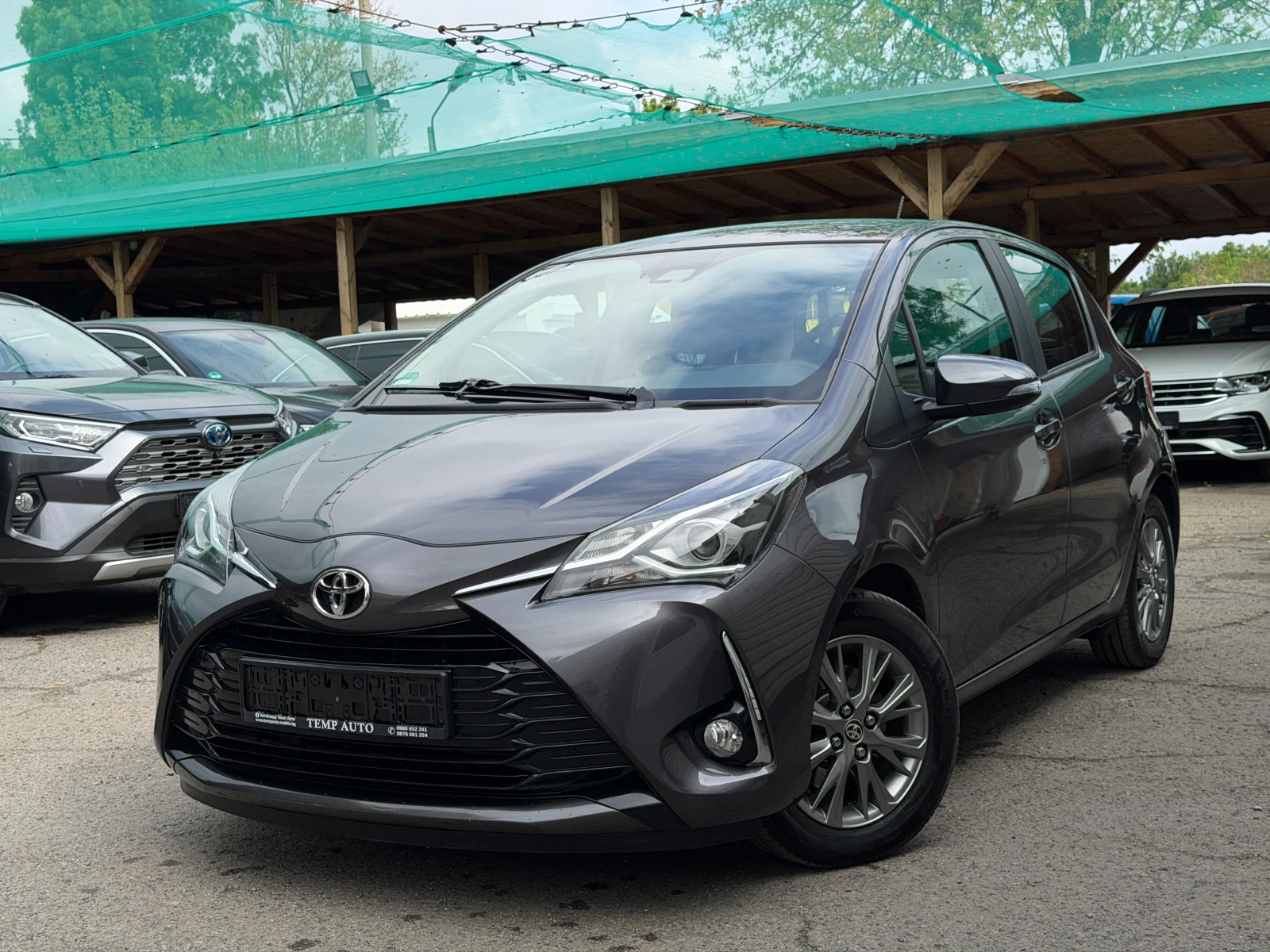 Toyota Yaris 1.5VVT-iE* СЕРВИЗНА КНИЖКА С ПЪЛНА ИСТОРИЯ В TOYOT