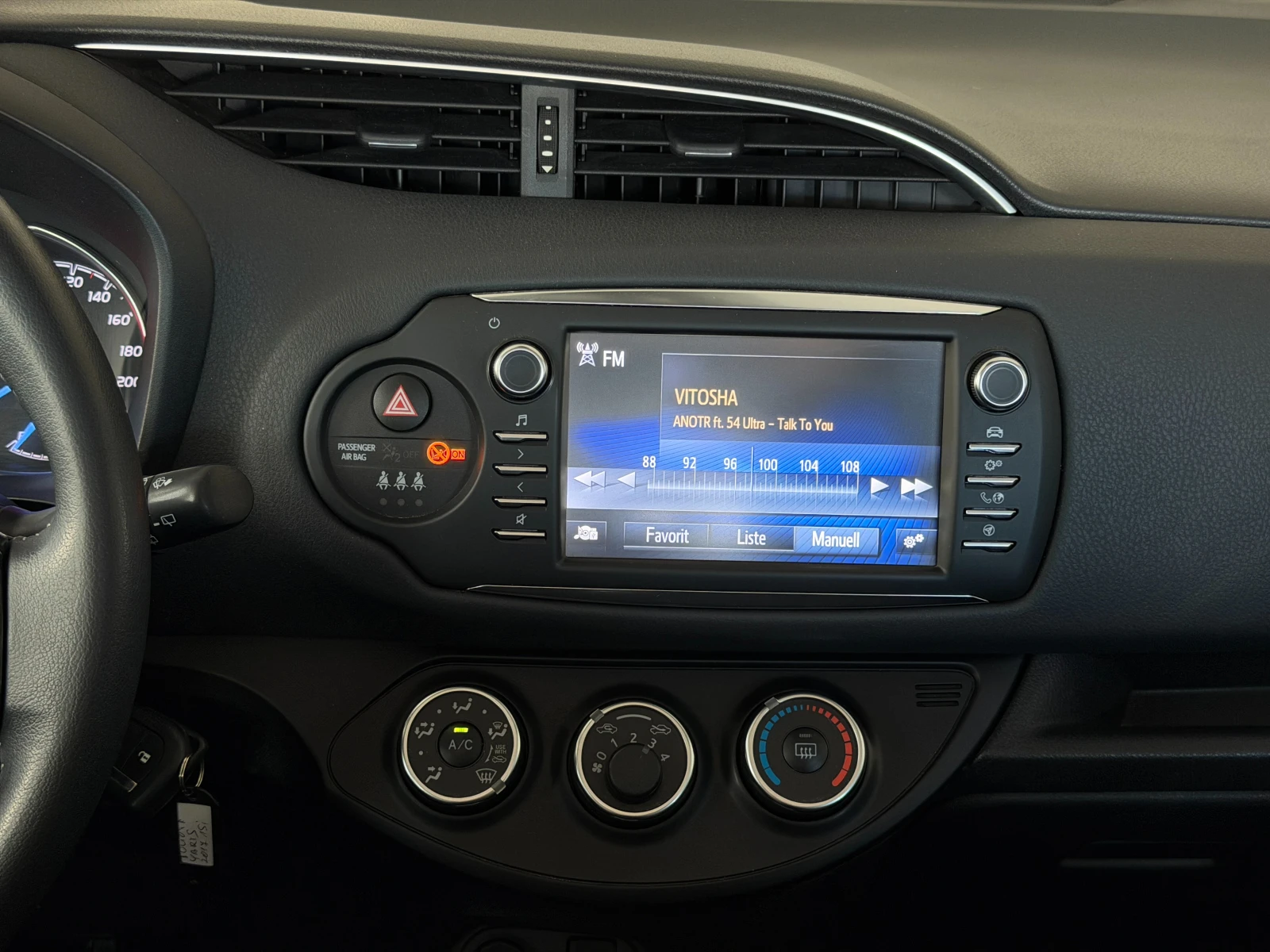 Toyota Yaris 1.5VVT-iE* СЕРВИЗНА КНИЖКА С ПЪЛНА ИСТОРИЯ В TOYOT, снимка 11 - Автомобили и джипове - 54597100