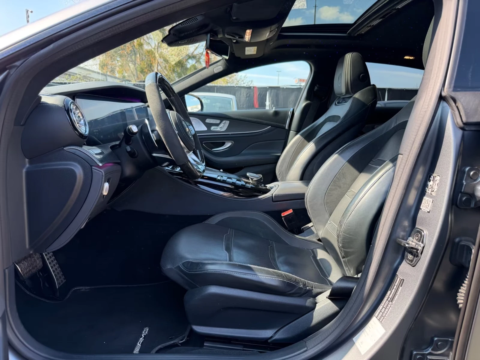 Mercedes-Benz AMG GT 63* НАПА* ДИСТРОНИК* , снимка 4 - Автомобили и джипове - 54654397