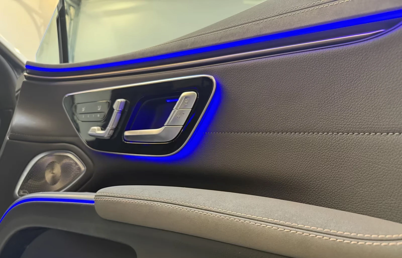 Mercedes-Benz EQS 450+ /333HP/AMG/HYPER/360/PANO/PREMIUM/ACC/493z, снимка 16 - Автомобили и джипове - 54956286