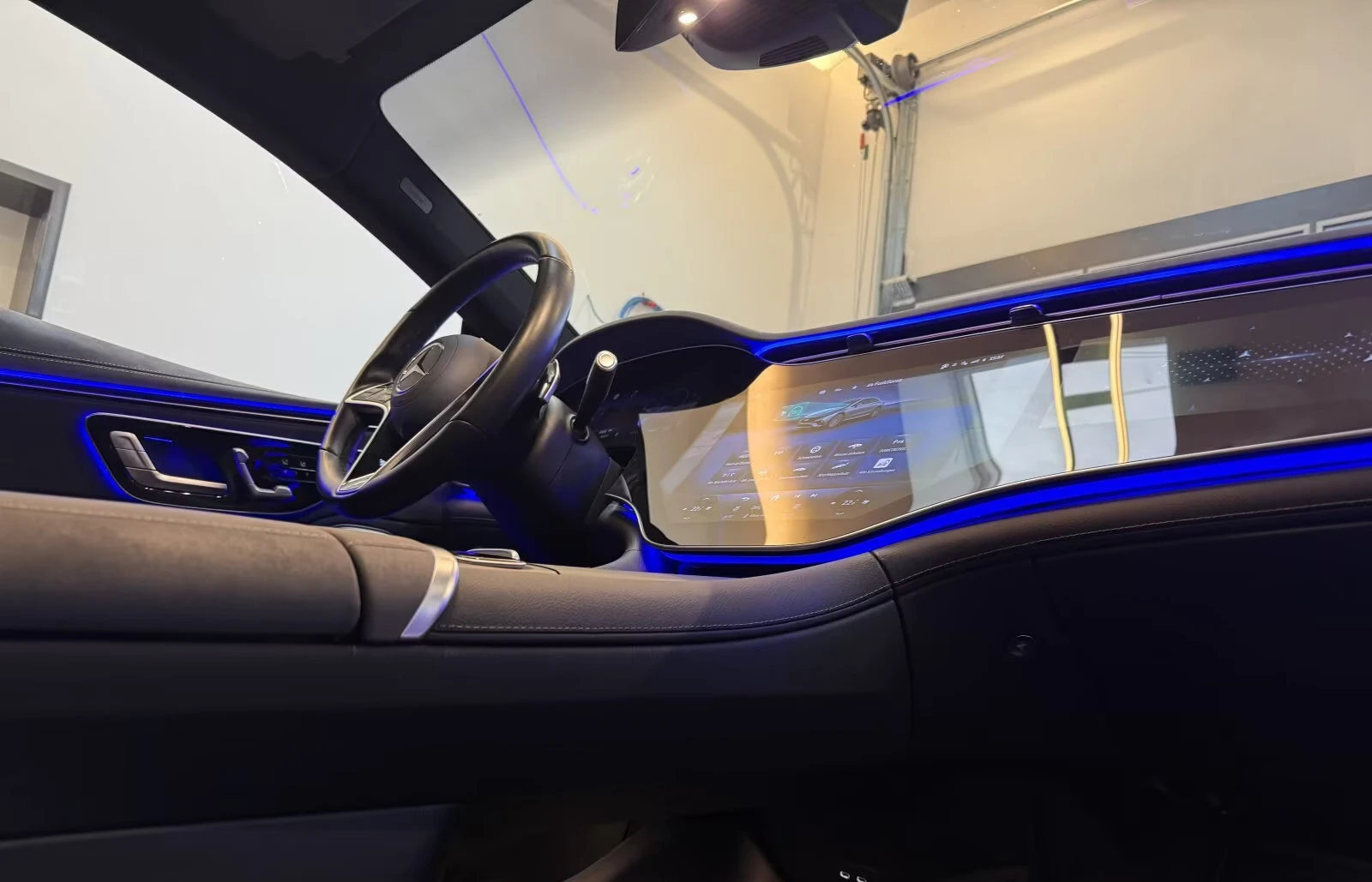 Mercedes-Benz EQS 450+ /333HP/AMG/HYPER/360/PANO/PREMIUM/ACC/493z, снимка 13 - Автомобили и джипове - 54956286