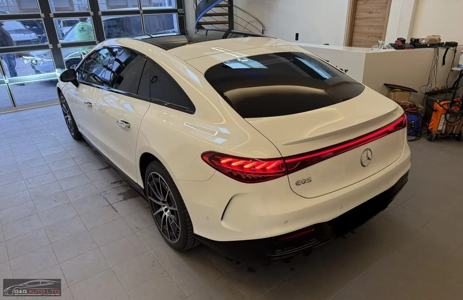 Mercedes-Benz EQS 450+ /333HP/AMG/HYPER/360/PANO/PREMIUM/ACC/493z, снимка 3 - Автомобили и джипове - 54956286