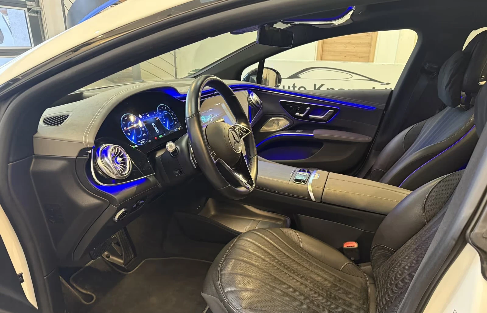Mercedes-Benz EQS 450+ /333HP/AMG/HYPER/360/PANO/PREMIUM/ACC/493z, снимка 10 - Автомобили и джипове - 54956286