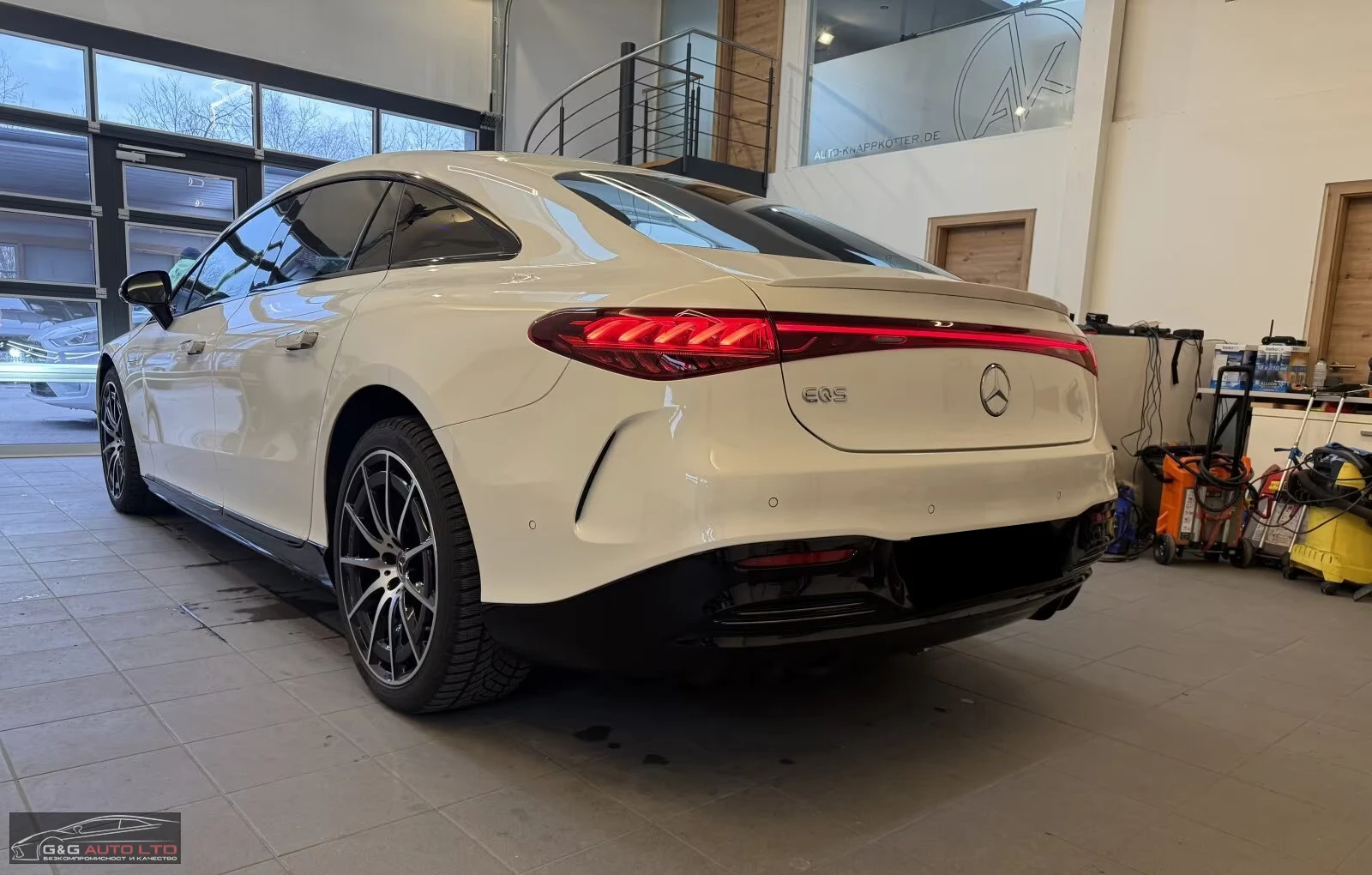 Mercedes-Benz EQS 450+ /333HP/AMG/HYPER/360/PANO/PREMIUM/ACC/493z, снимка 2 - Автомобили и джипове - 54956286