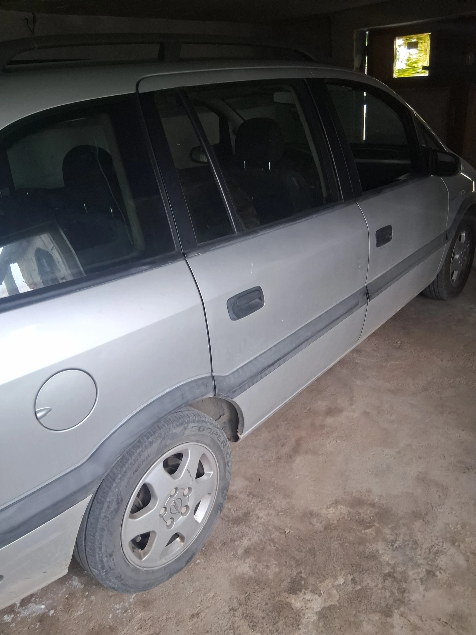Opel Zafira, снимка 4 - Автомобили и джипове - 55025732
