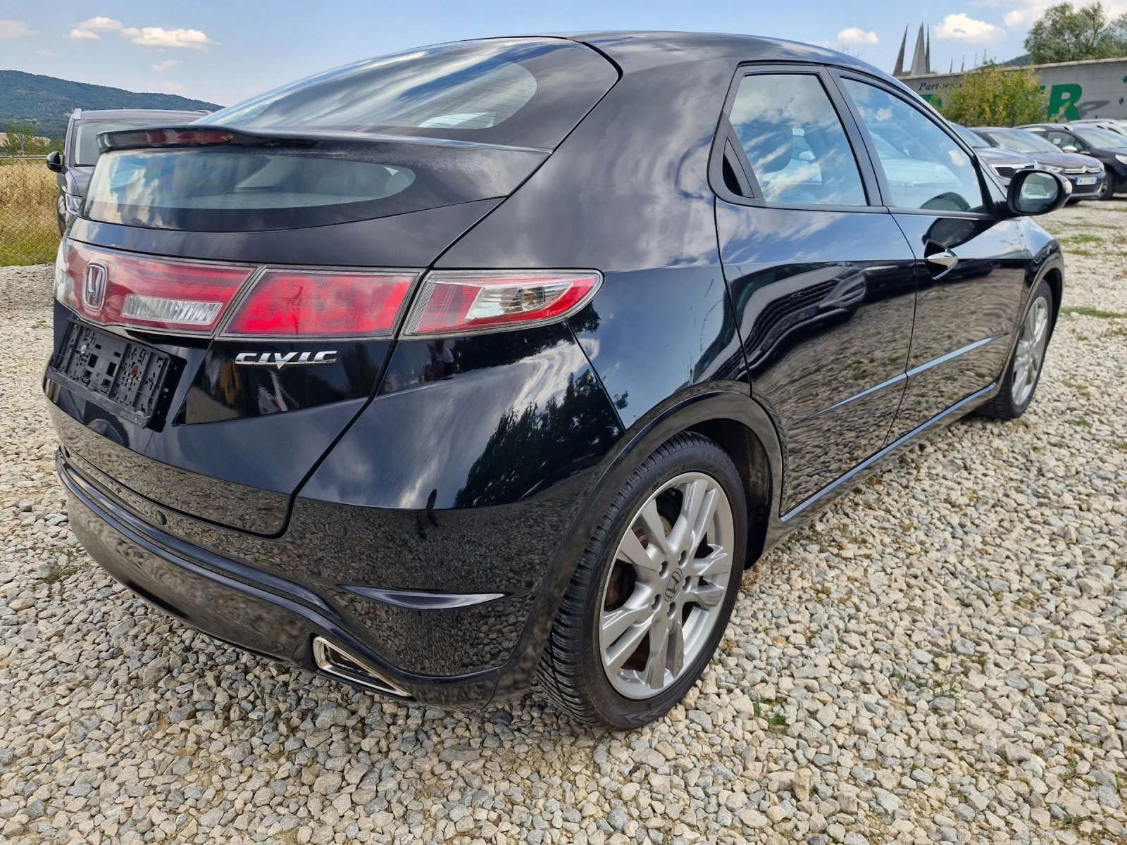 Honda Civic 1, 8* 140* АC* PDC* КОЖА* TUV* LPG, снимка 5 - Автомобили и джипове - 55699343