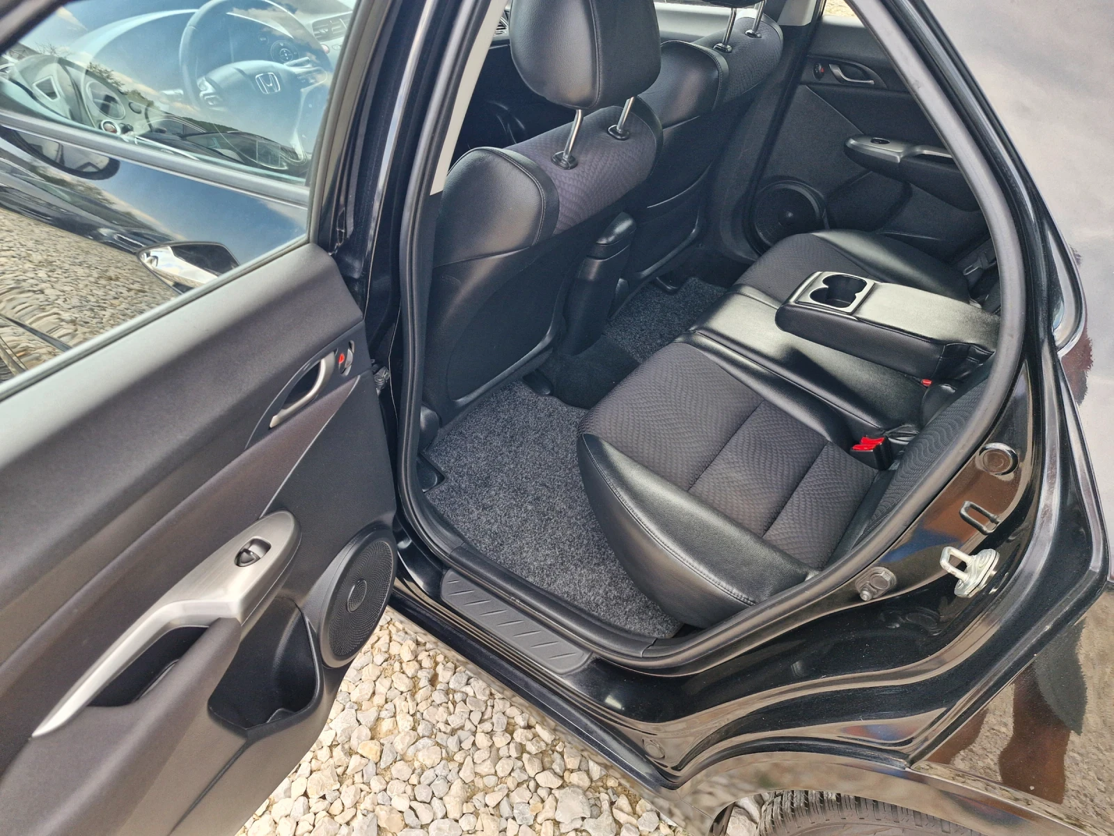 Honda Civic 1, 8* 140* АC* PDC* КОЖА* TUV* LPG, снимка 10 - Автомобили и джипове - 55699343
