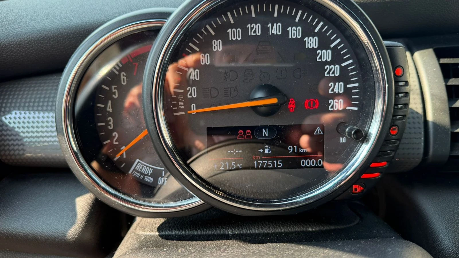 Mini One TwinPowerTurbo, снимка 8 - Автомобили и джипове - 55855803