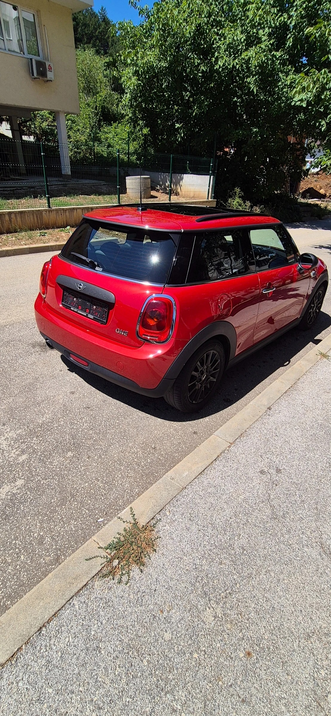 Mini One TwinPowerTurbo, снимка 11 - Автомобили и джипове - 55855803