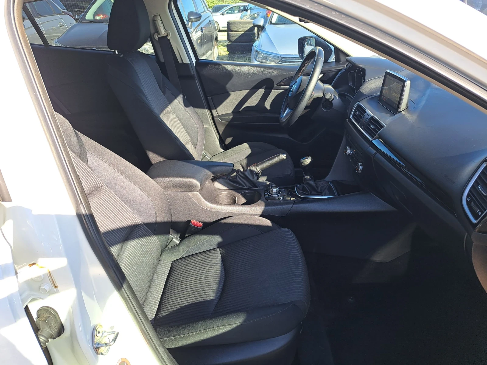 Mazda 3 2.0 i Navi , снимка 12 - Автомобили и джипове - 55939151