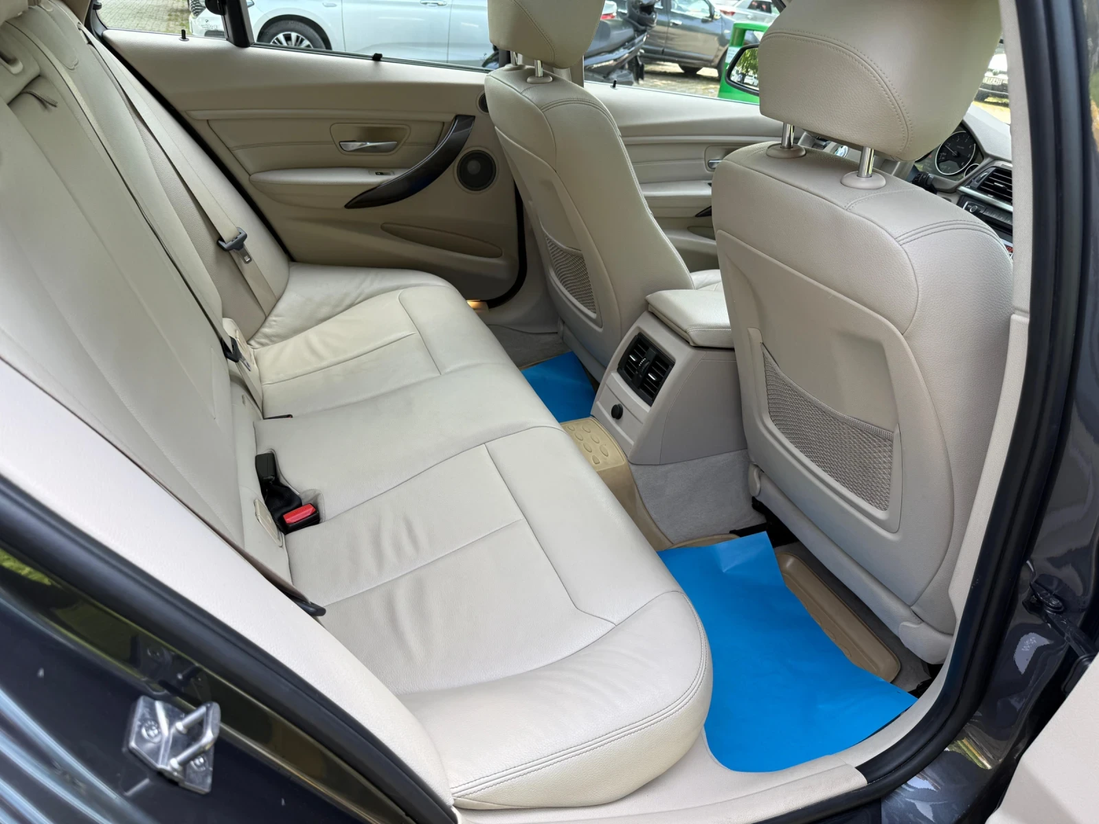 BMW 320 Modern Variant, снимка 6 - Автомобили и джипове - 56643388