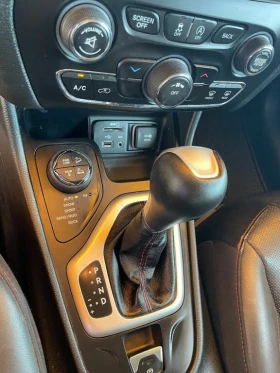 Jeep Cherokee * Trailhawk * Premium* HeadUp* АвтоКредит* (ЦЕНА Д - 29999 лв. - 18487308 16