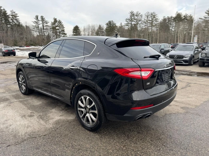 Maserati Levante, снимка 3 - Автомобили и джипове - 49451579