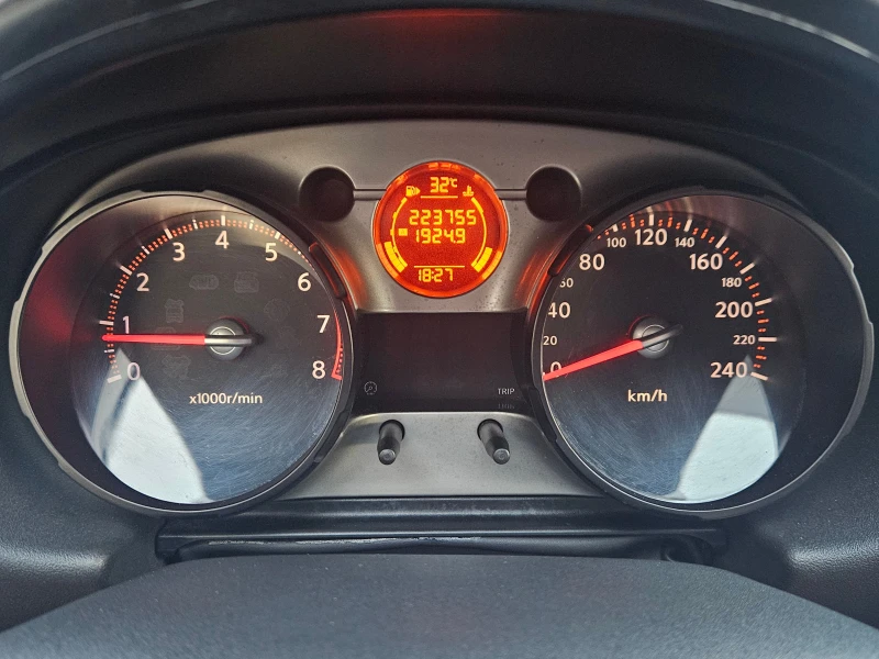Nissan Qashqai 1.6i-Gaz.Inj., снимка 12 - Автомобили и джипове - 51671271