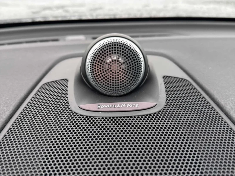 Volvo XC60 2022 R Design * CARFAX * БЕЗ ПЪРВОНАЧАЛНА ВНОСКА, снимка 16 - Автомобили и джипове - 52715044