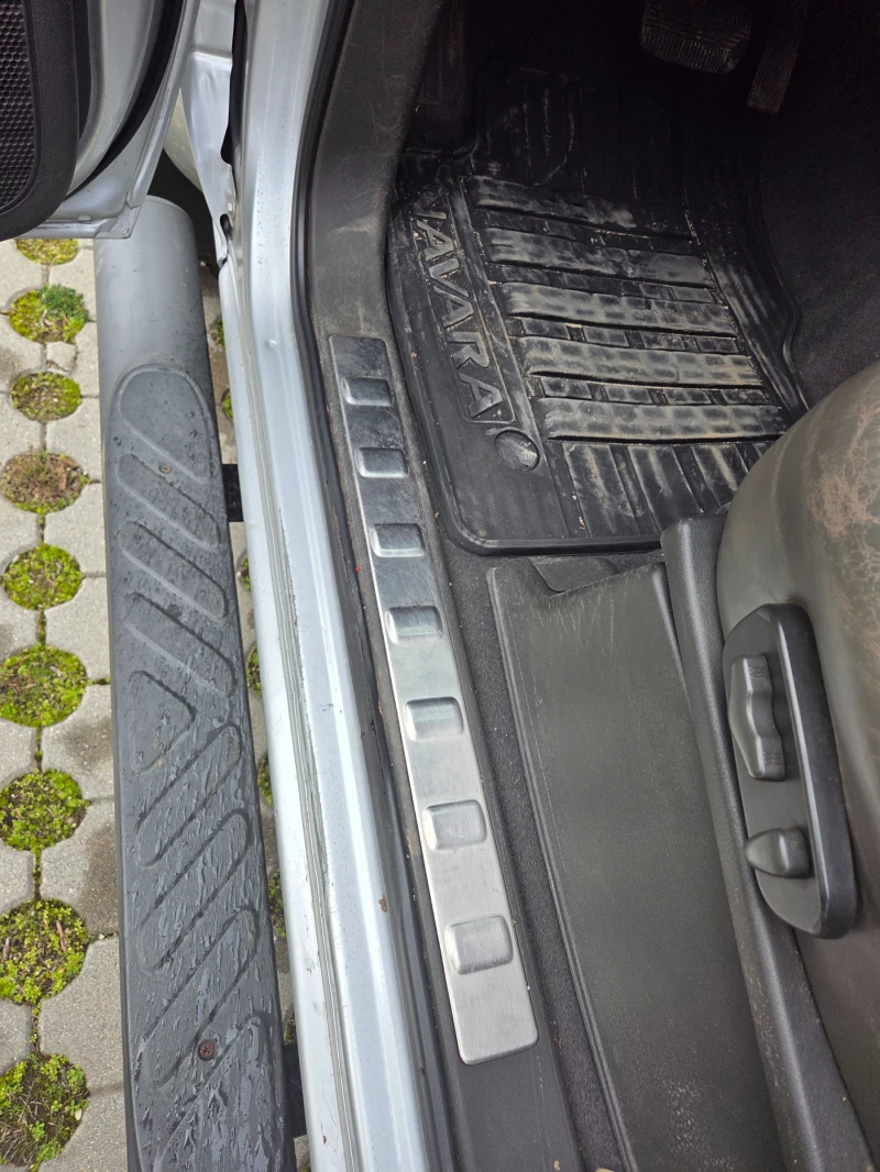 Nissan Navara, снимка 13 - Автомобили и джипове - 52867504