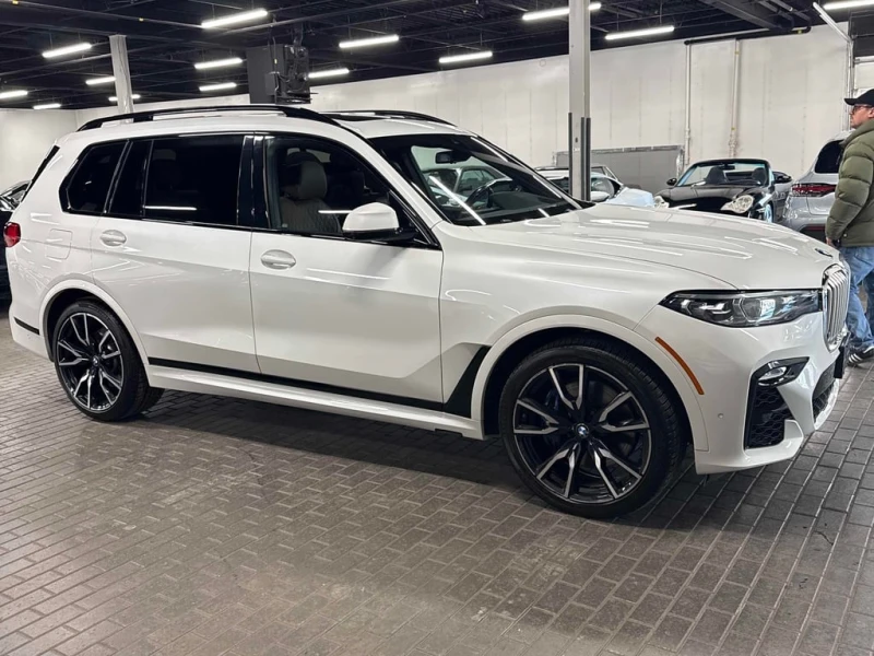 BMW X7 * xDrive40i * CARFAX * БЕЗ ПЪРВОНАЧАЛНА ВНОСКА, снимка 3 - Автомобили и джипове - 52967914