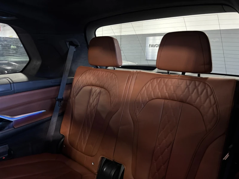 BMW X7 xDrive40i С РЕГИСТРАЦИЯ & АВТО КРЕДИТ, снимка 15 - Автомобили и джипове - 53416076