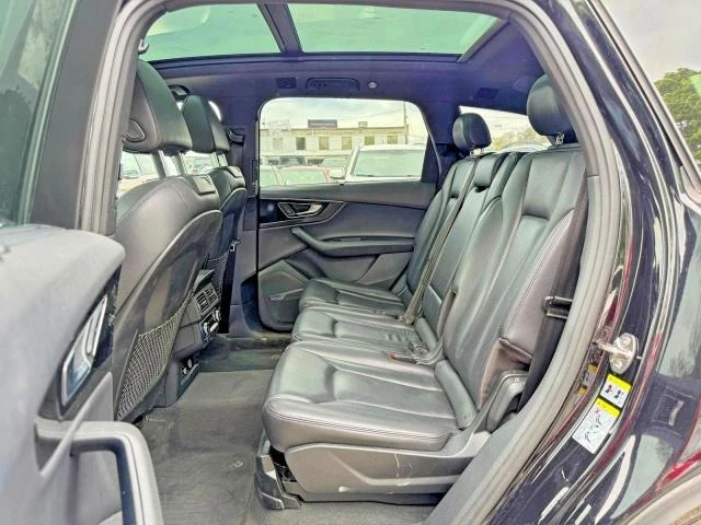 Audi Q7, снимка 6 - Автомобили и джипове - 54752705