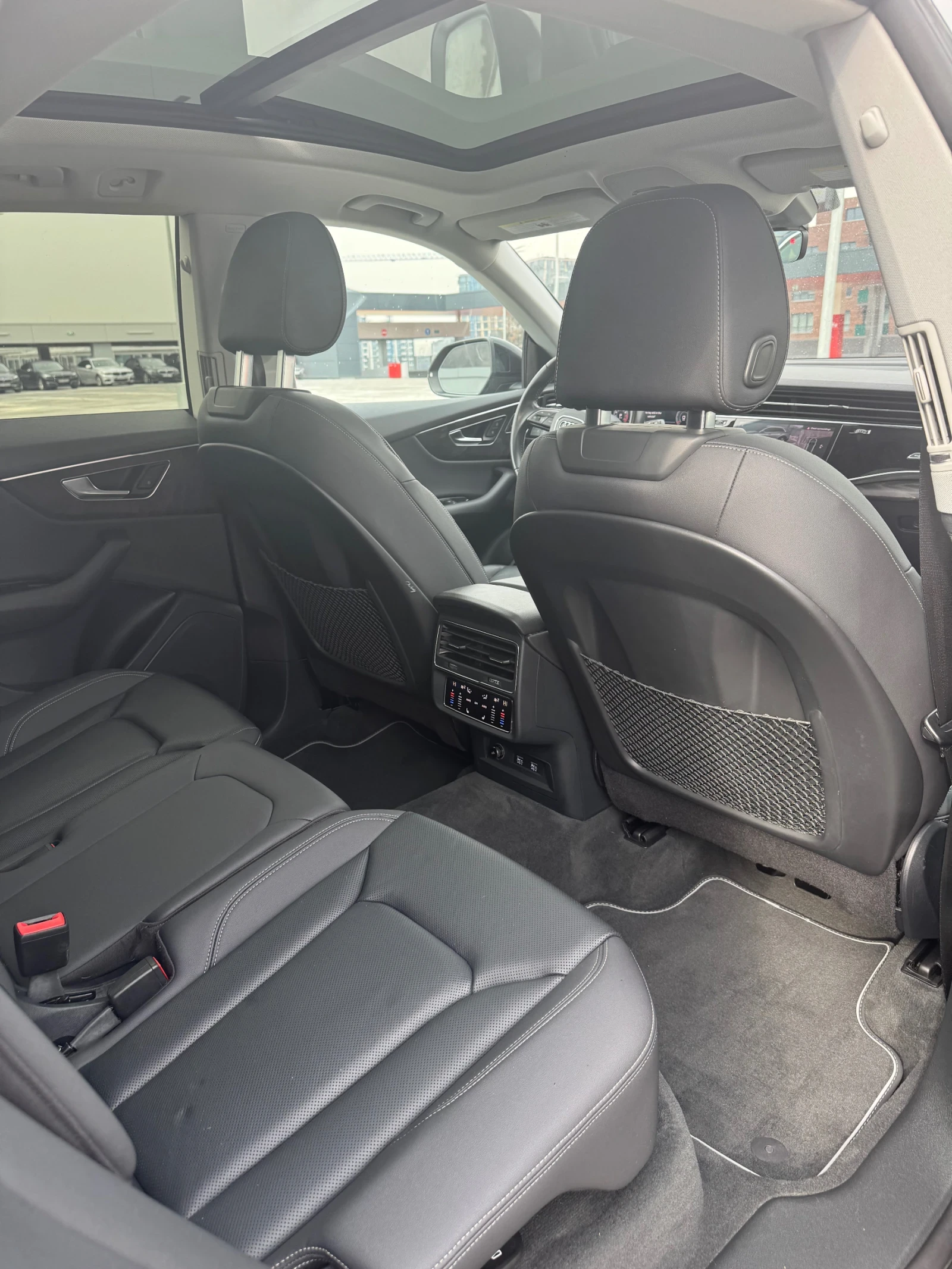 Audi Q8 S-line 5.5Tsfi Full-black  - изображение 10