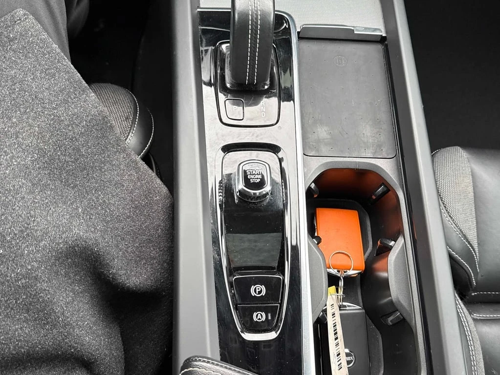 Volvo XC60 2022 R Design * CARFAX *    | Mobile.bg   12