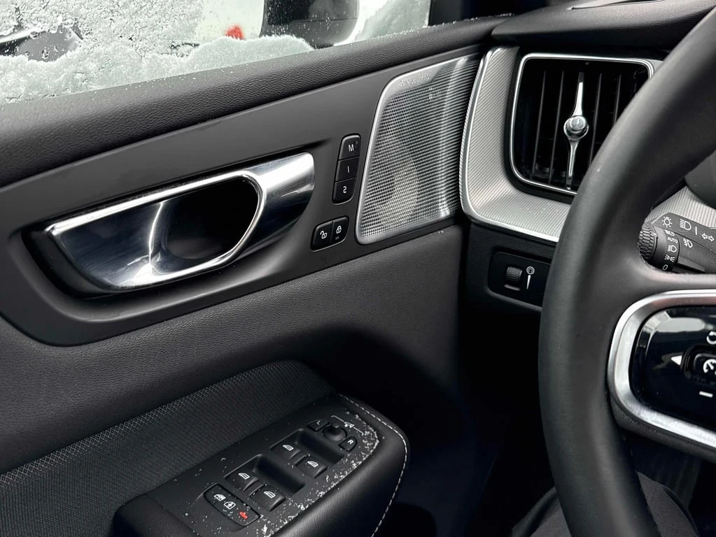 Volvo XC60 2022 R Design * CARFAX *    | Mobile.bg   17