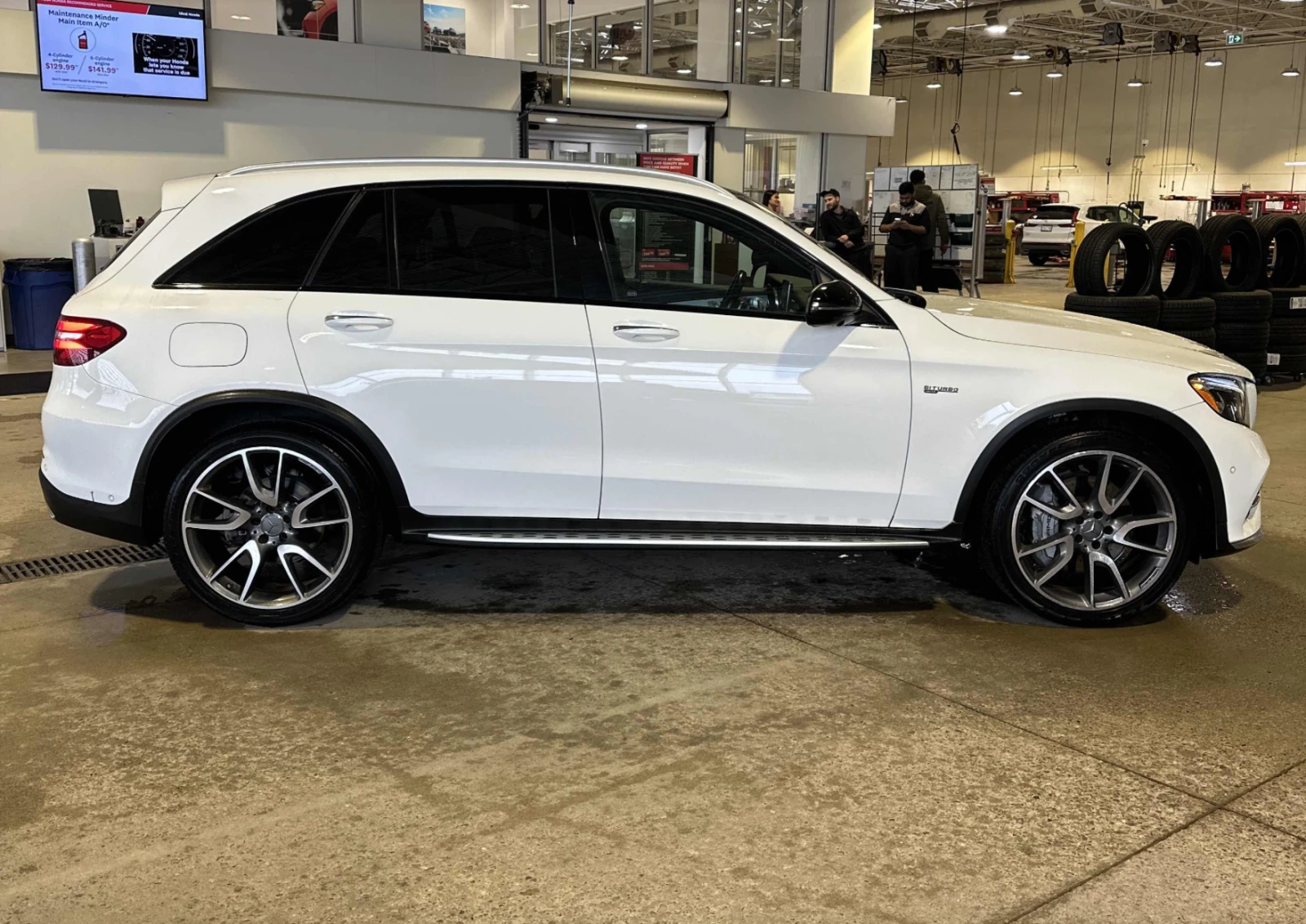 Mercedes-Benz GLC 43 AMG 4MATIC/BURM./NAVI/LEATHER/PANO/ВИДЕО, снимка 3 - Автомобили и джипове - 53932884