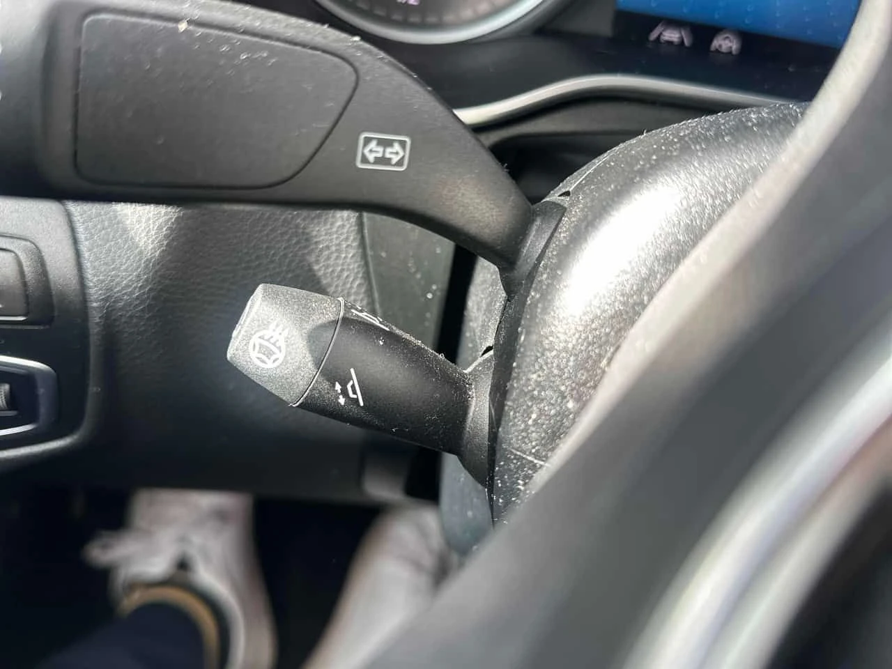 Mercedes-Benz GLC 300 * CARFAX * Дистроник * 360 Камери * , снимка 13 - Автомобили и джипове - 54014161