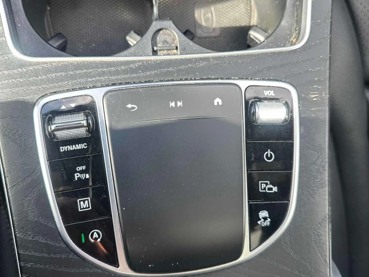 Mercedes-Benz GLC 300 * CARFAX * Дистроник * 360 Камери * , снимка 10 - Автомобили и джипове - 54014161