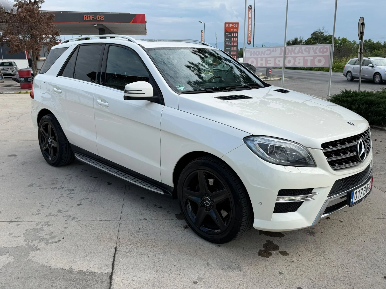 Mercedes-Benz ML 350 Designo, снимка 3 - Автомобили и джипове - 55146397