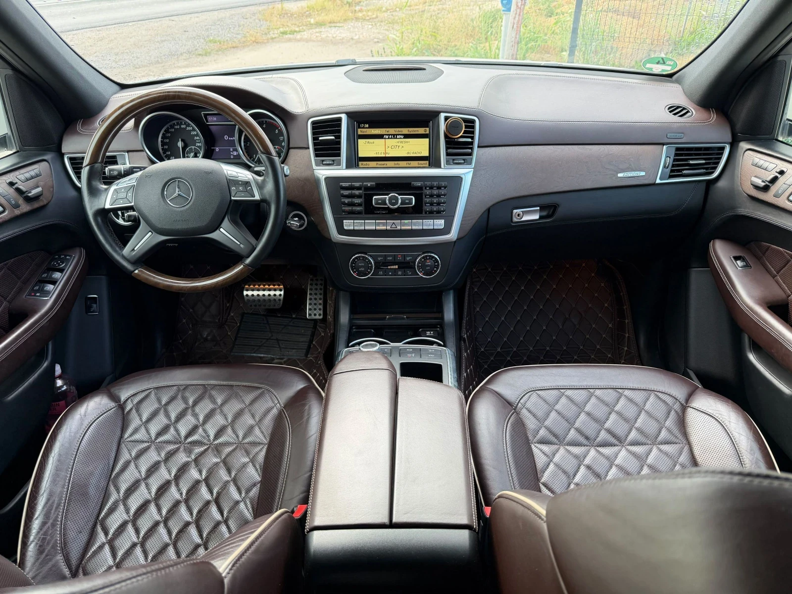 Mercedes-Benz ML 350 Designo, снимка 16 - Автомобили и джипове - 55146397