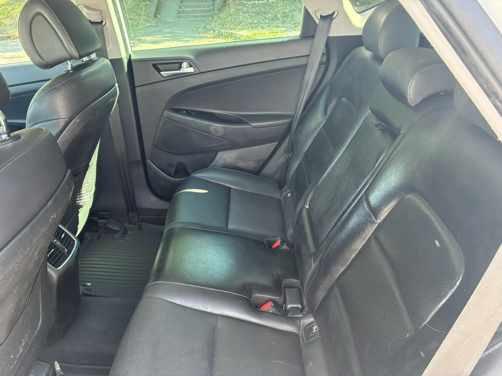 Hyundai Tucson, снимка 7 - Автомобили и джипове - 55478045