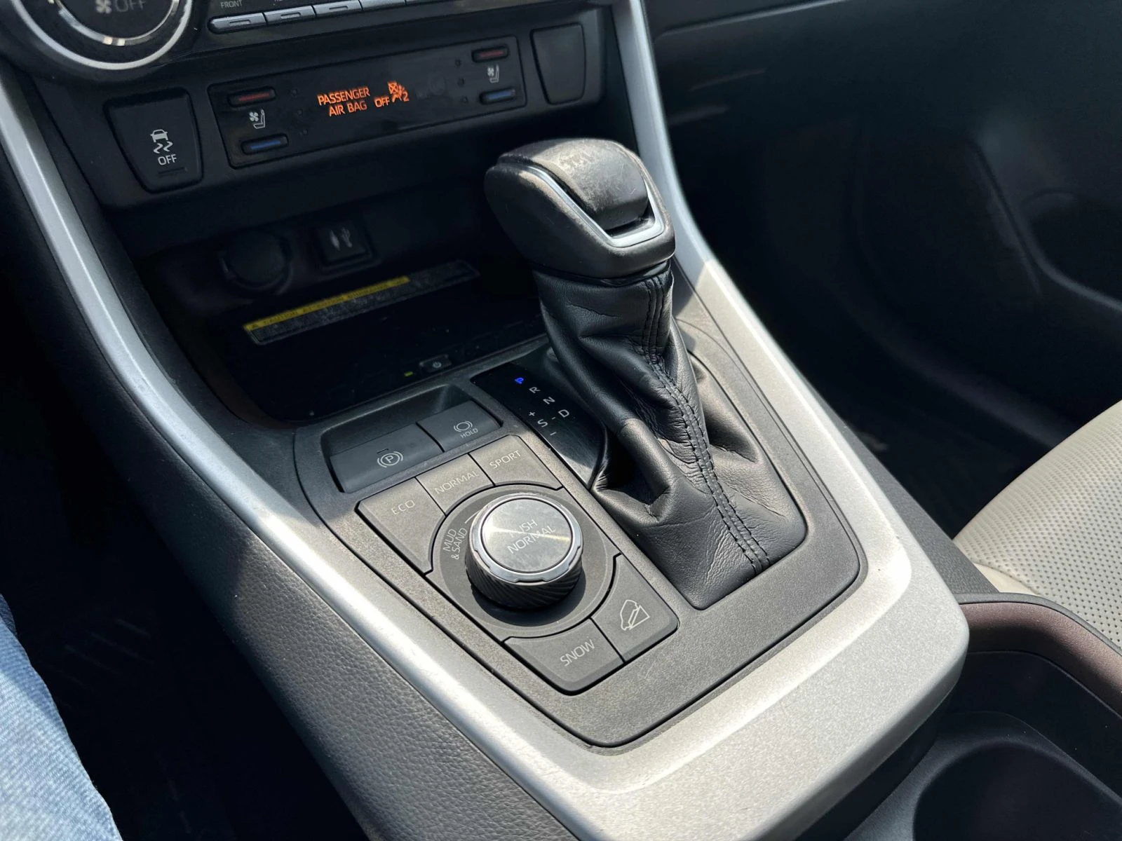 Toyota Rav4 Limited* JBL* Distronic* 360* Обдух, снимка 10 - Автомобили и джипове - 55641063