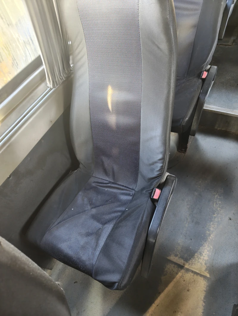 VW Crafter 2.5TDI, снимка 9 - Бусове и автобуси - 52745900