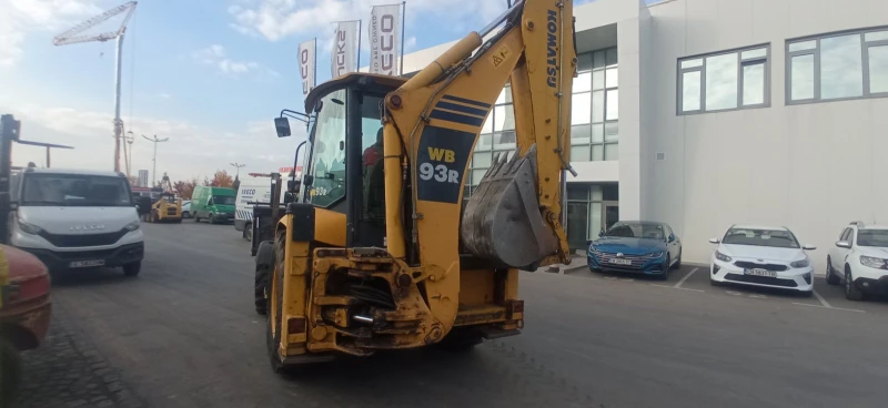 Багер Komatsu WB93R-5, снимка 3 - Индустриална техника - 48025876