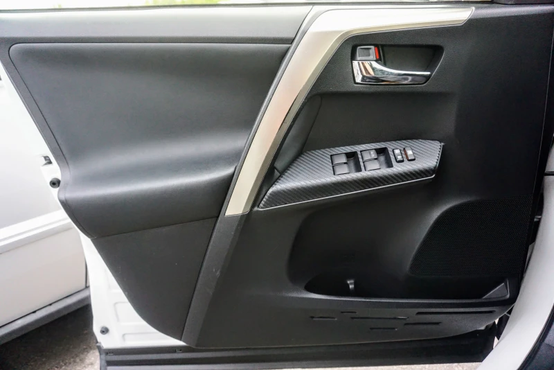 Toyota Rav4 2.0 D-4D ACTIVE, снимка 5 - Автомобили и джипове - 34365595