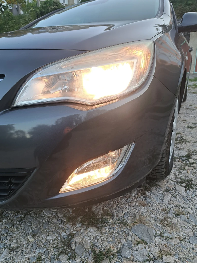 Opel Astra 1, 6 бензин 115коня , снимка 11 - Автомобили и джипове - 47343297