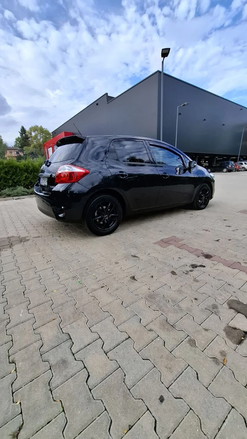 Toyota Auris 1.6 VVTI FACE LIFT, снимка 8 - Автомобили и джипове - 47345809