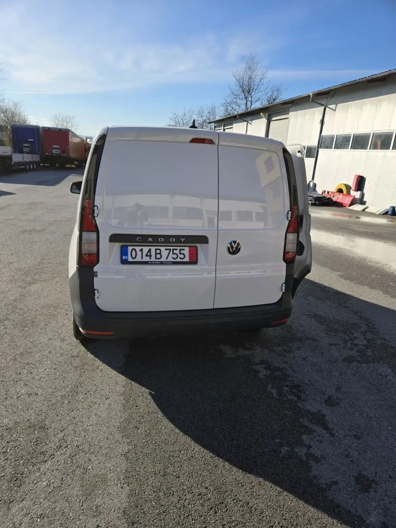 VW Caddy 2.0TDI, снимка 9 - Автомобили и джипове - 48498845