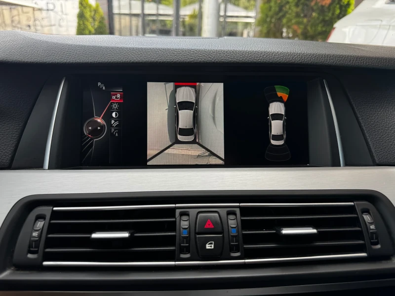 BMW 530 d xDrive LED PANO Keyless HUD Soft-close Обдухване, снимка 14 - Автомобили и джипове - 50884492
