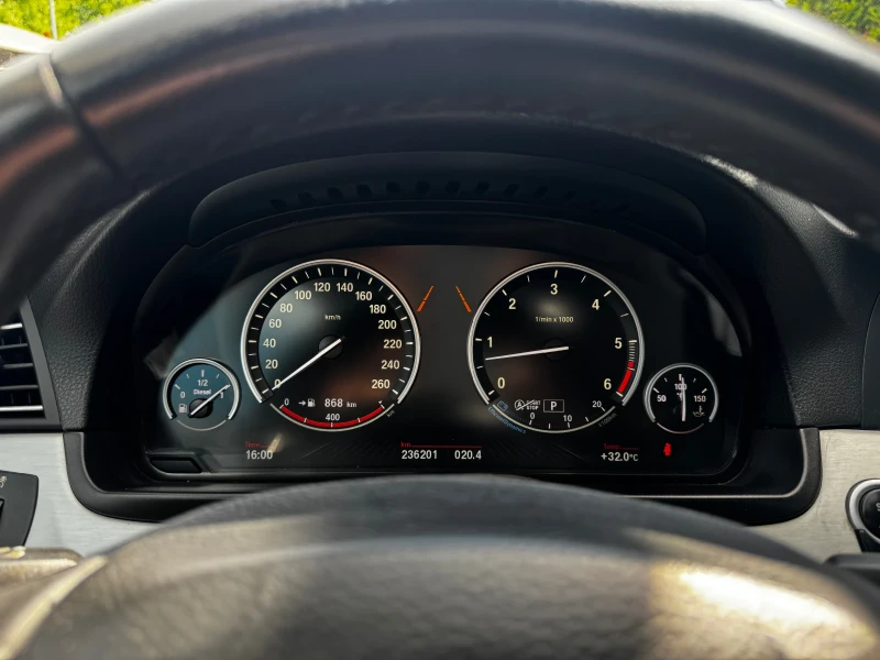 BMW 530 d xDrive LED PANO Keyless HUD Soft-close Обдухване, снимка 8 - Автомобили и джипове - 50884492