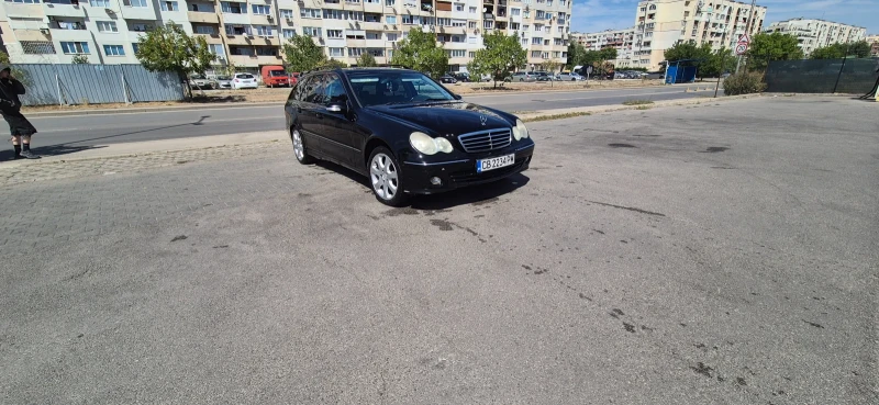 Mercedes-Benz C 200 Kompresor, снимка 2 - Автомобили и джипове - 52106403