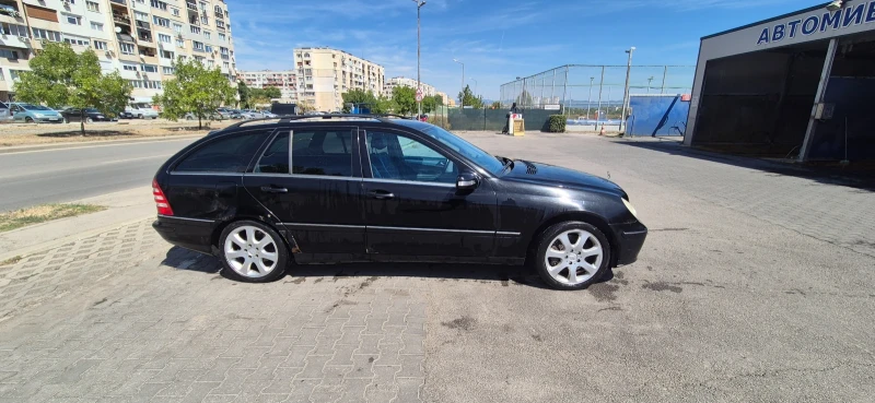 Mercedes-Benz C 200 Kompresor, снимка 3 - Автомобили и джипове - 52106403