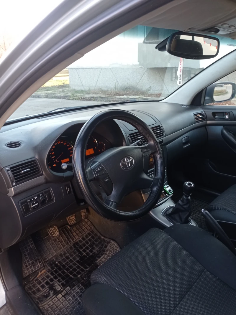 Toyota Avensis, снимка 8 - Автомобили и джипове - 51943172
