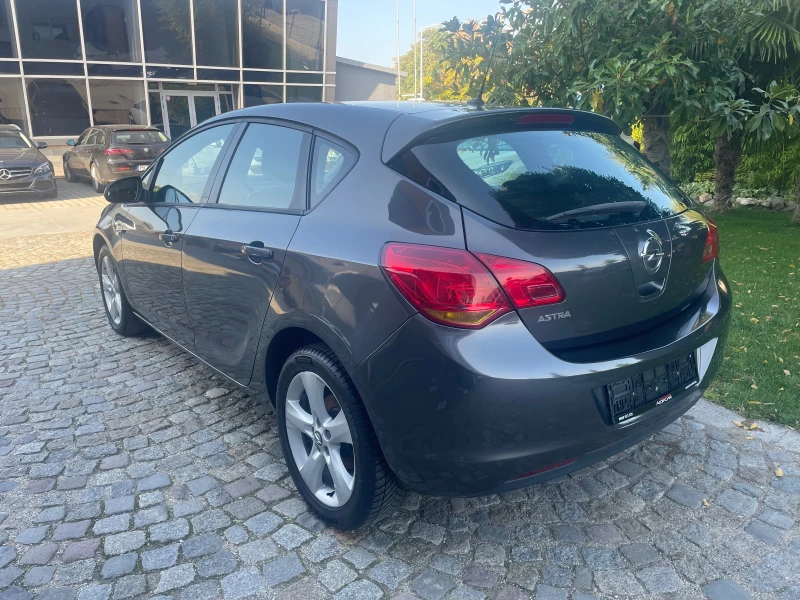Opel Astra 1.4i Elective, снимка 5 - Автомобили и джипове - 52084156