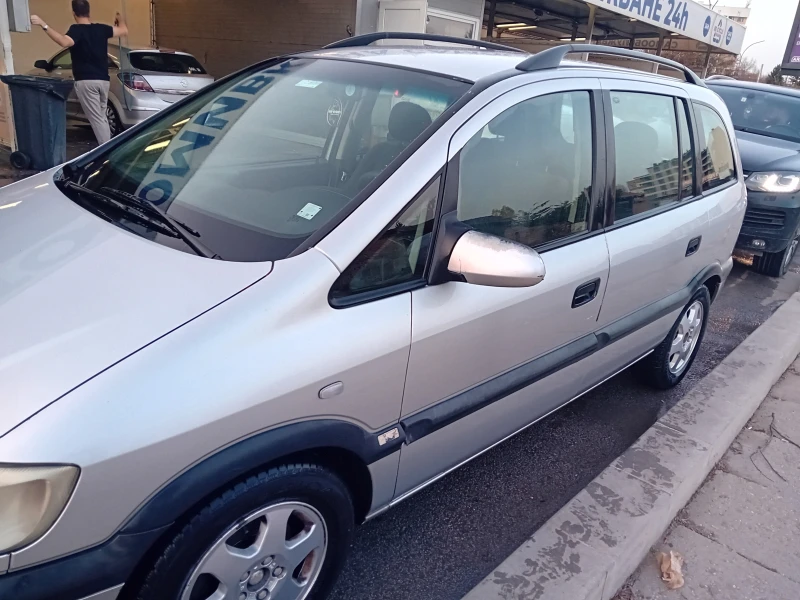 Opel Zafira 1.6 16v ГАЗ , снимка 4 - Автомобили и джипове - 52457026